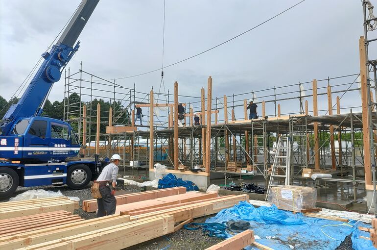 茨城県土浦市で木造保温庫新築工事。上棟しました。