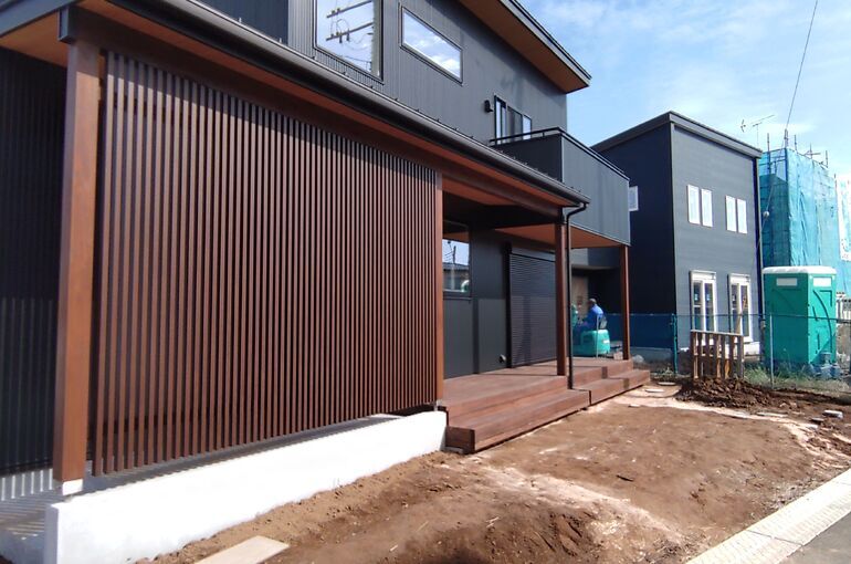 茨城県阿見町で天然素材とガルバの家完成